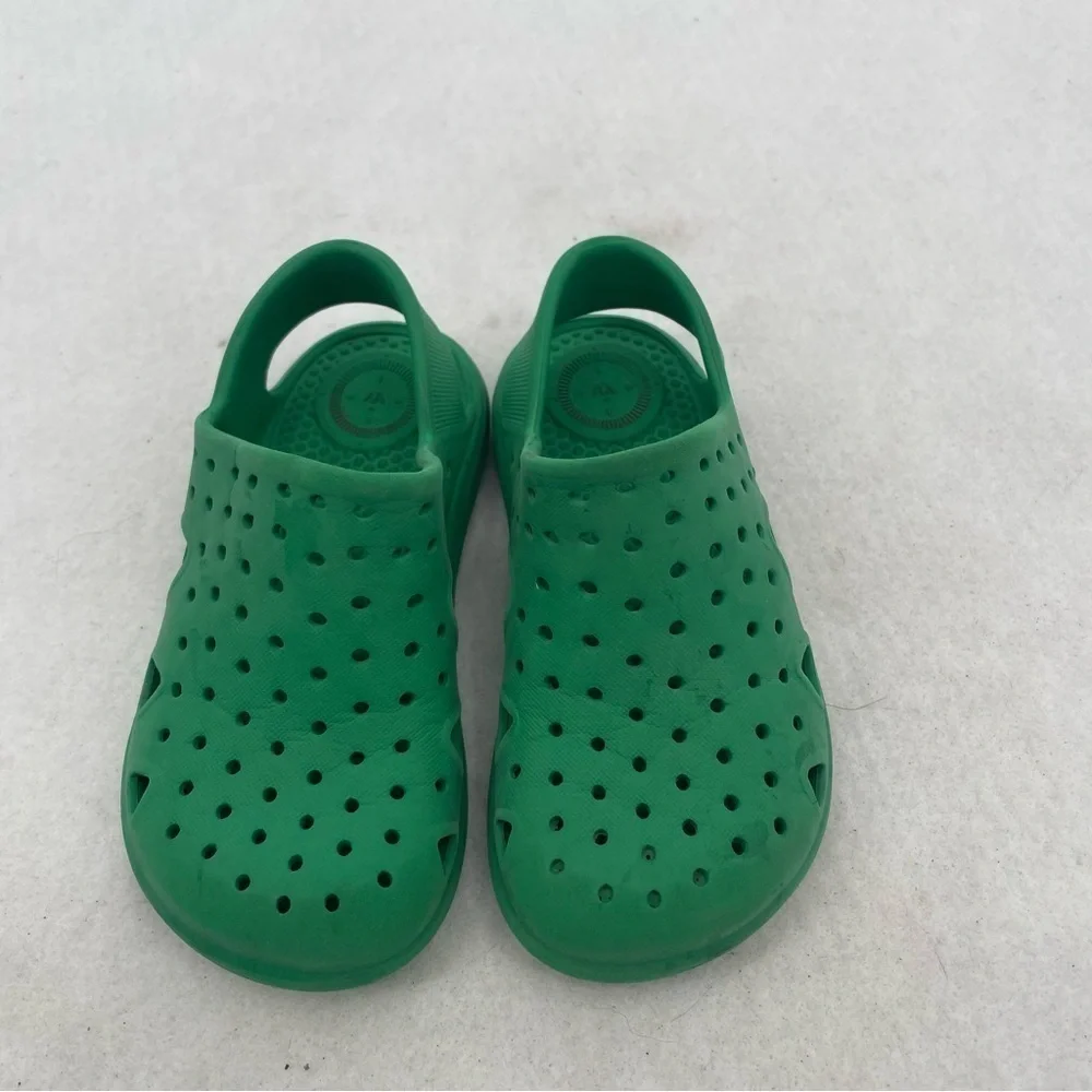 TOTES Kids Solbounce Splash & Play Clog Kelly Green water shoes size: 7-8
